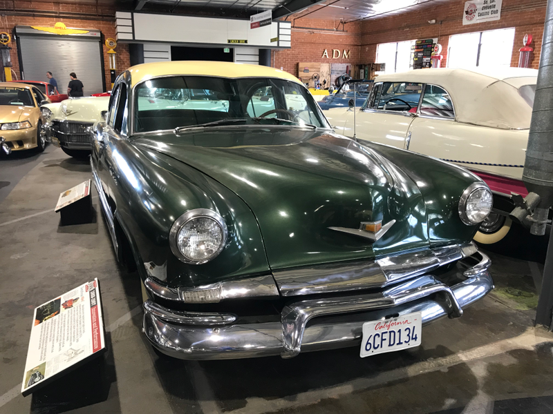 1952 Kaiser Manhattan